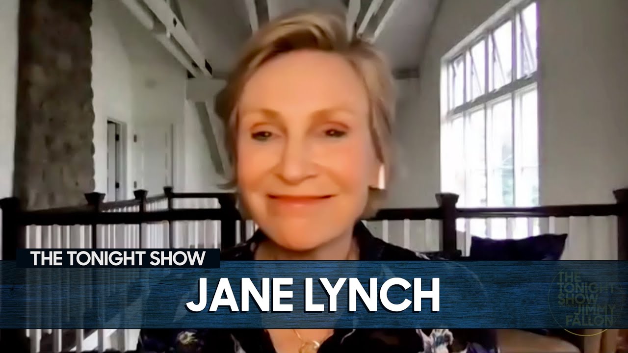 Jane Lynch Gives Her Dogs Human Names The Global Herald