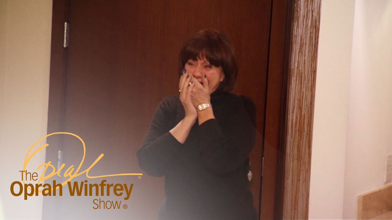 Mother Reunites With Daughter After 42 Years Searching(02)