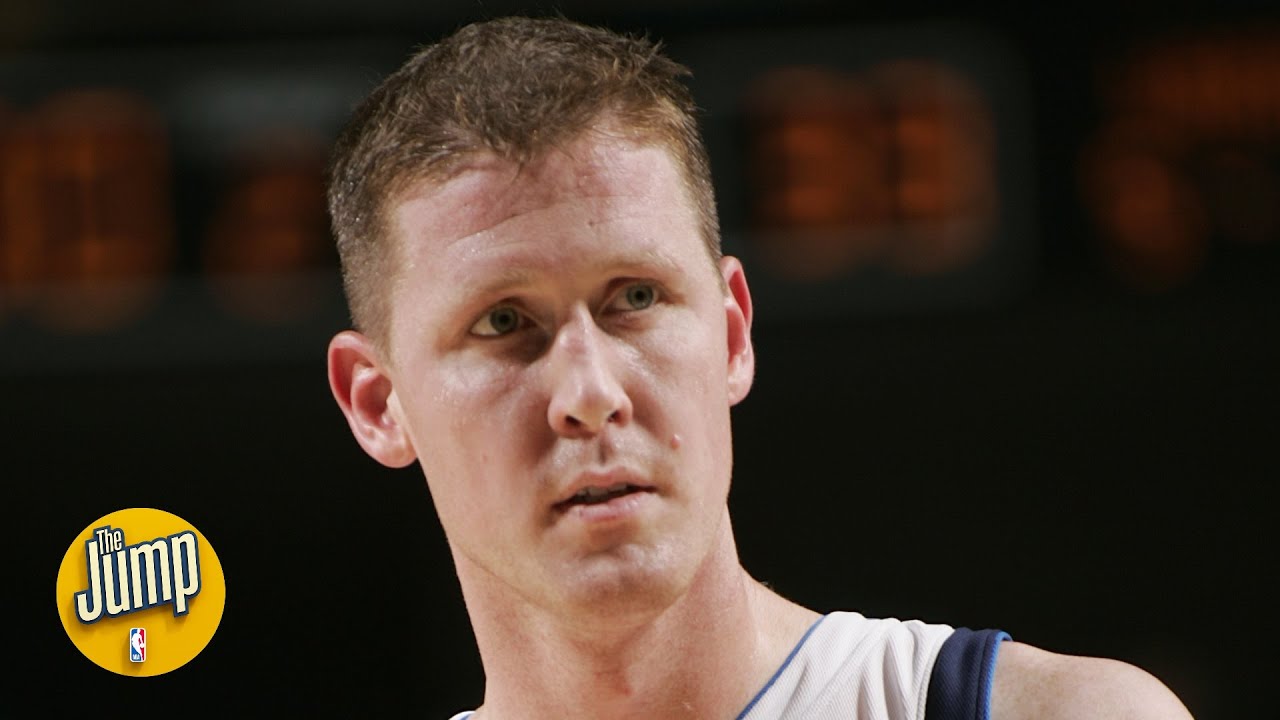 Former NBA center Shawn Bradley paralyzed as result of bike accident