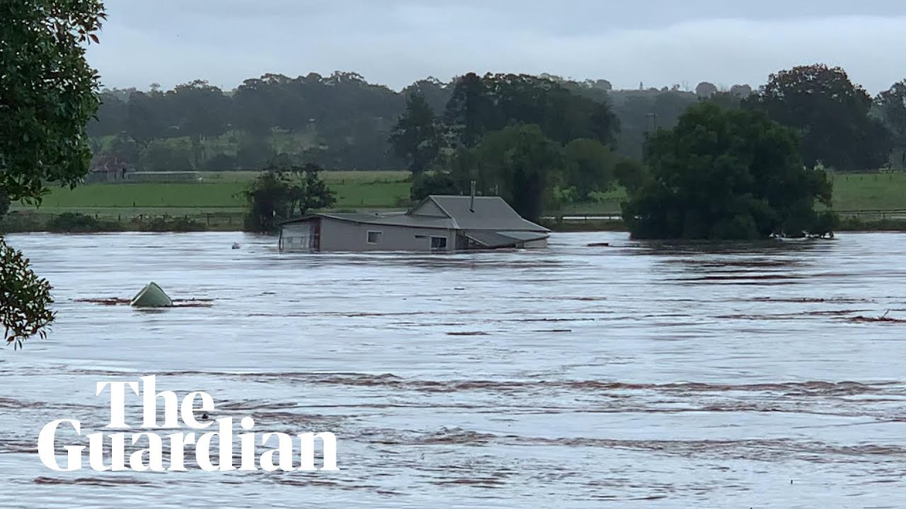 NSW flooding house swept away in flood waters in West Taree The