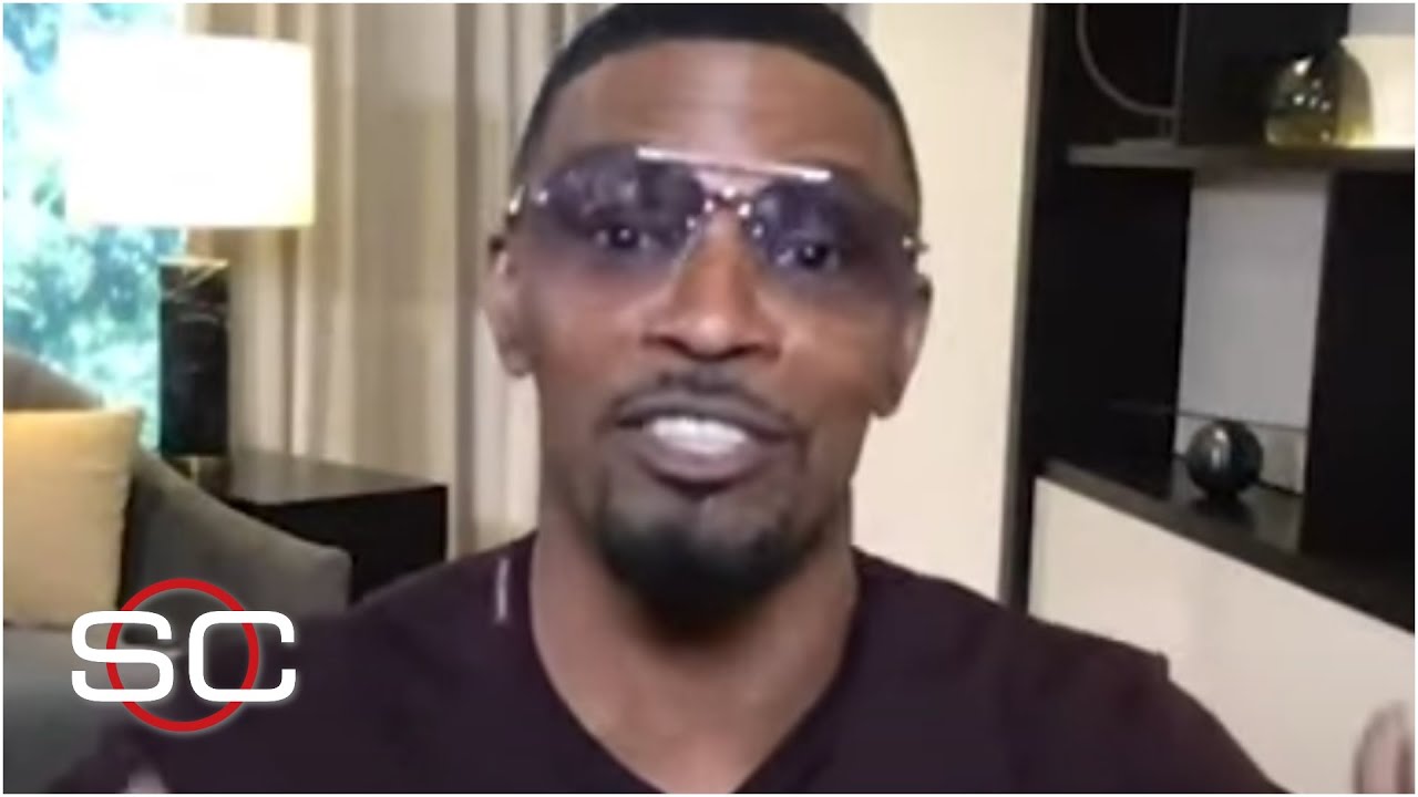 Jamie Foxx breaks out his impeccable Jerry Jones impression, talks
