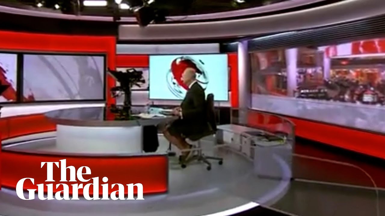 bbc-presenter-shaun-ley-caught-wearing-shorts-on-air-on-hottest-day-of