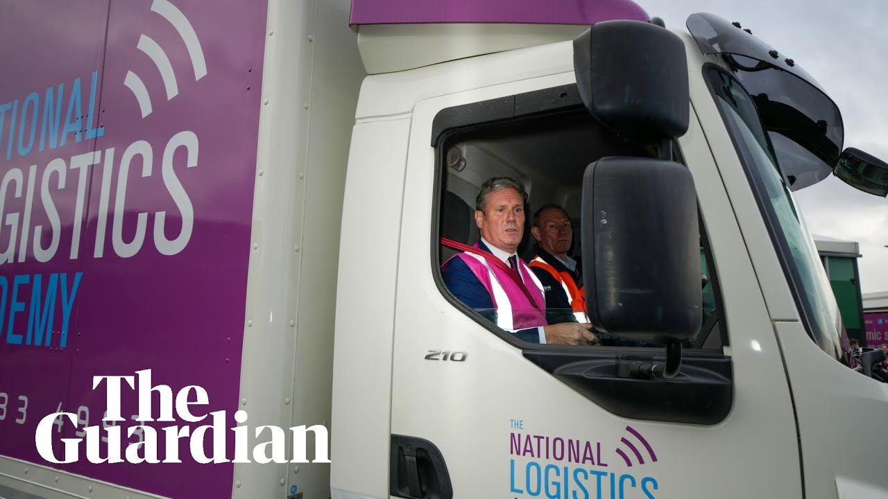 'You would have failed' Keir Starmer hits fence in mock lorry driving