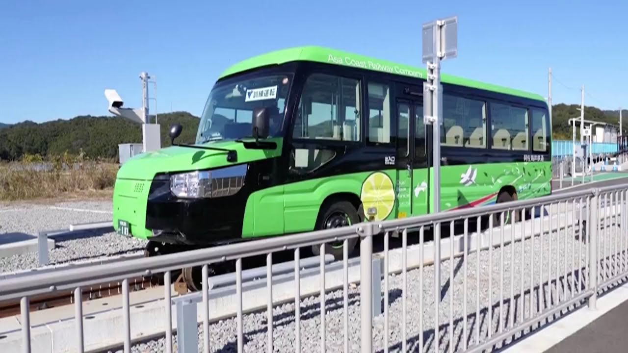 World's first dual-mode bus and rail vehicle to begin operations in ...