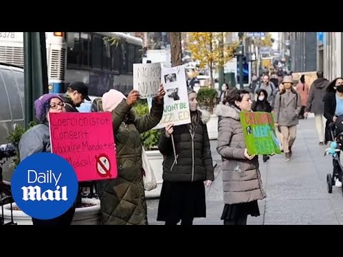 Pfizer Protest Covid-19 protests: Antivax protesters stand outside Pfizer HQ in New ...