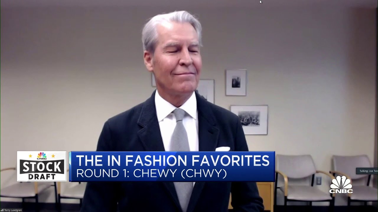 Fmr. Macy's CEO Terry Lundgren picks Chewy with second overall pick in