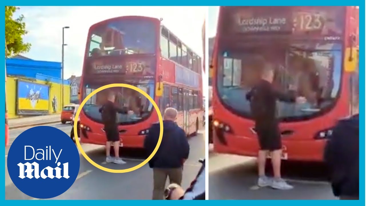 Moment: angry Londoner blocks bus amid rail strike - The Global Herald