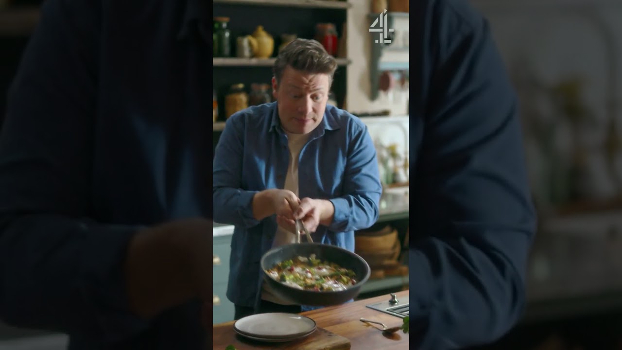 ONE pan Shakshuka Jamie Oliver short The Global Herald