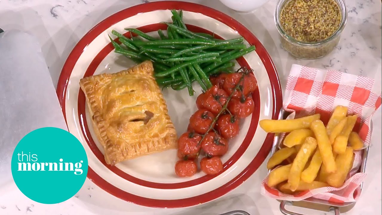 Hairy Biker Si King Shows How To Make Steak Bake Pasty This Morning