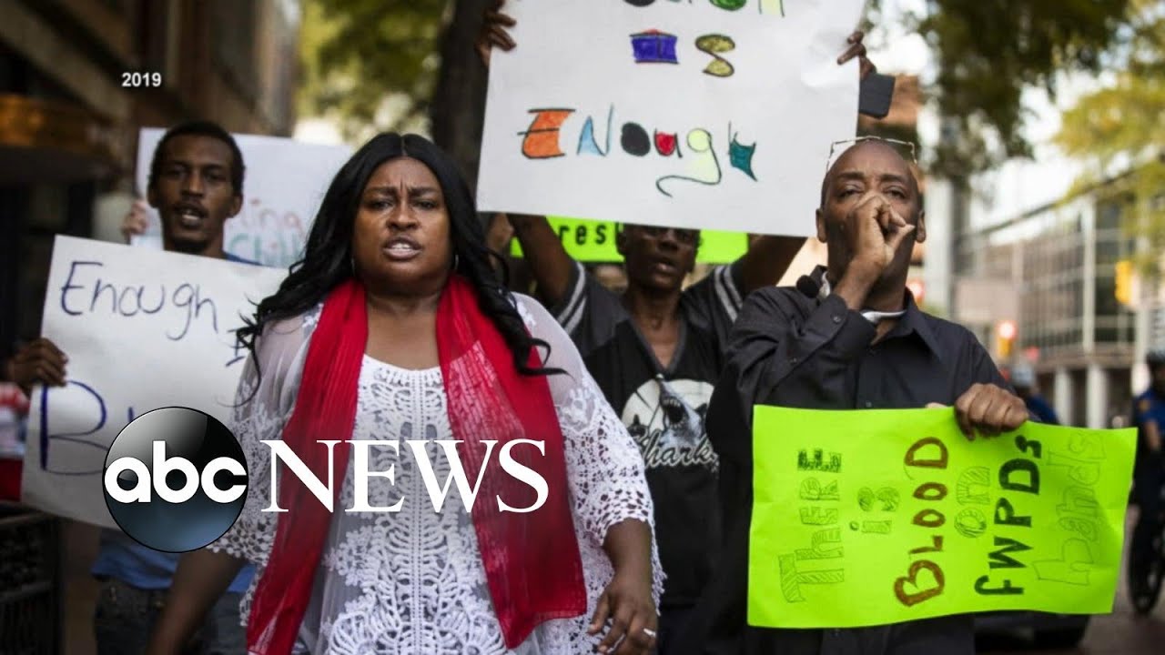Trial begins for cop accused of killing Texas woman playing video games ...
