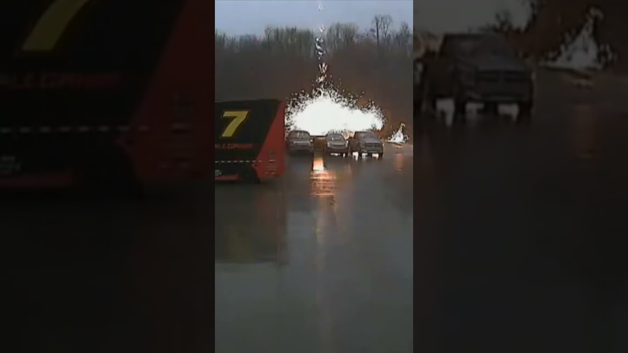Lightning strikes truck sending sparks flying The Global Herald