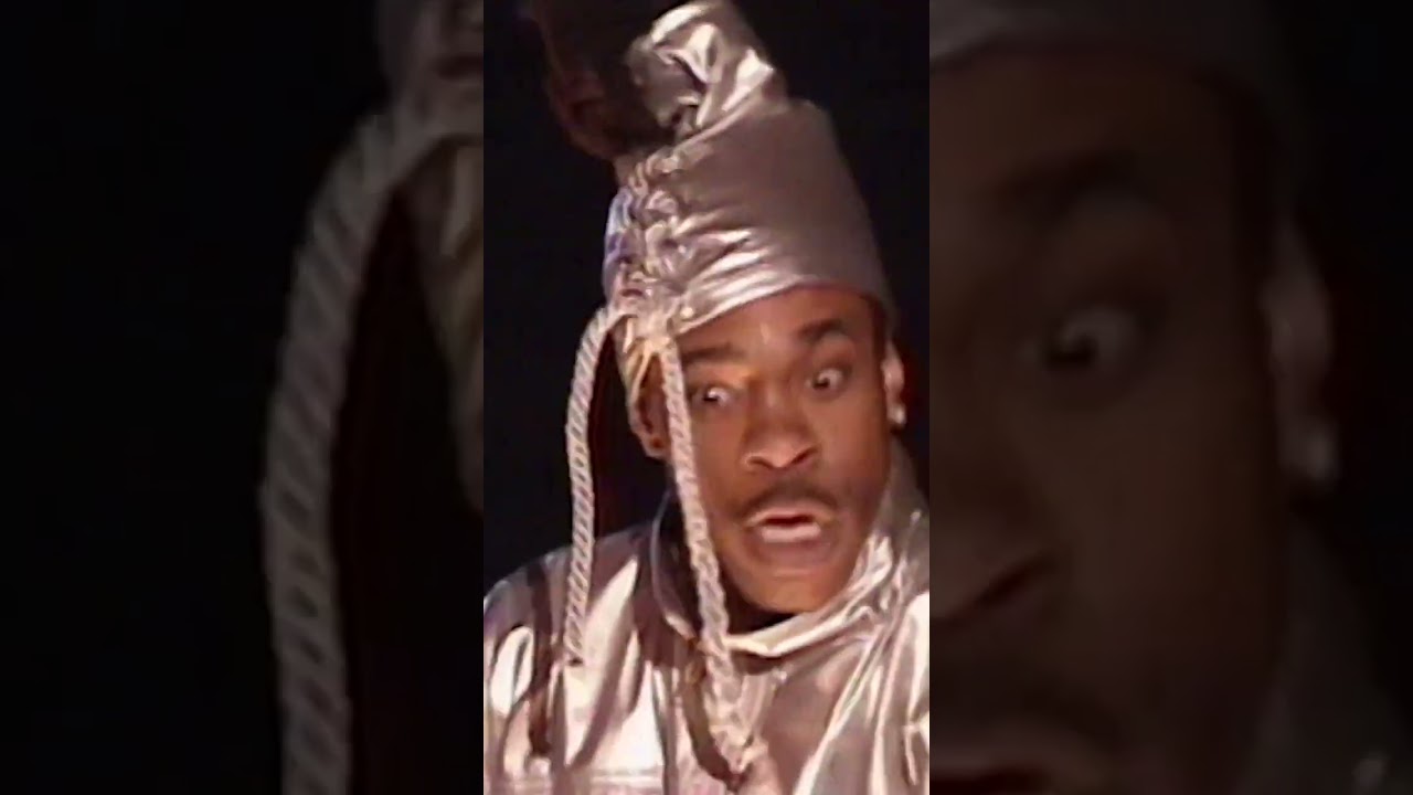 Busta Rhymes Performing 'Fire It Up' At The EMAs In 1998 MTV Music