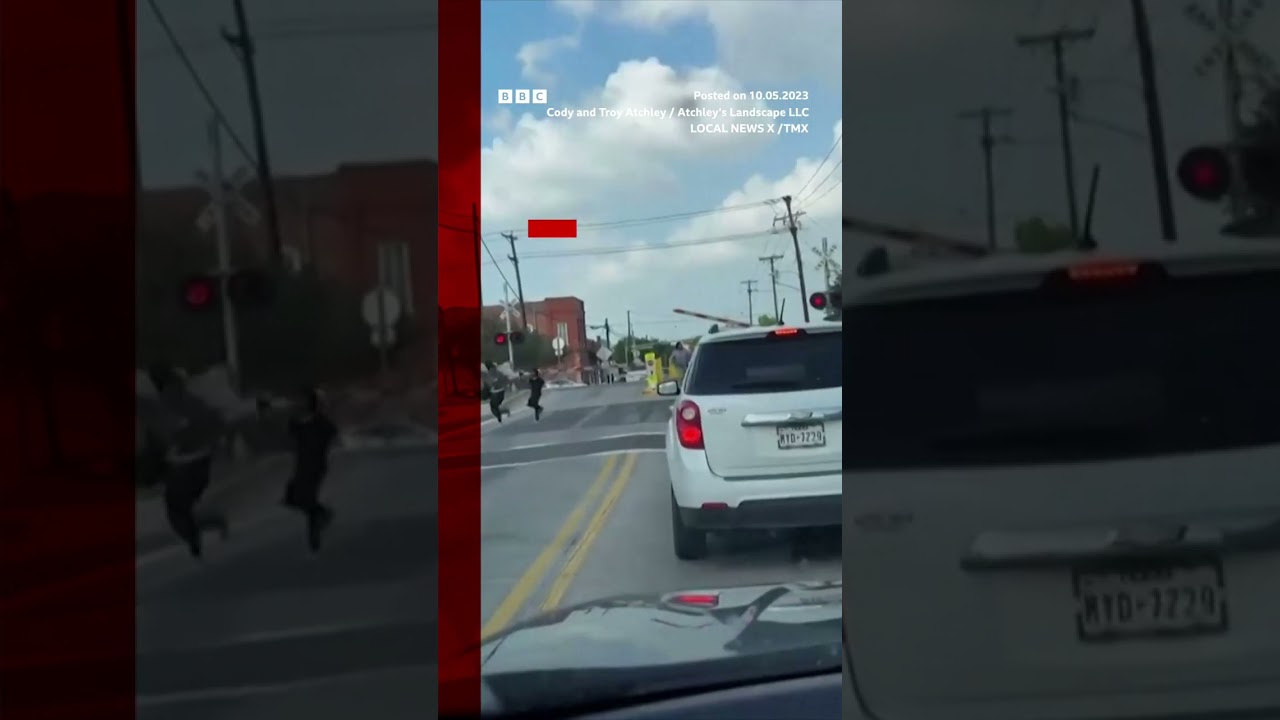 Passengers Escape Seconds Before Train Hits Their Car Shorts Texas