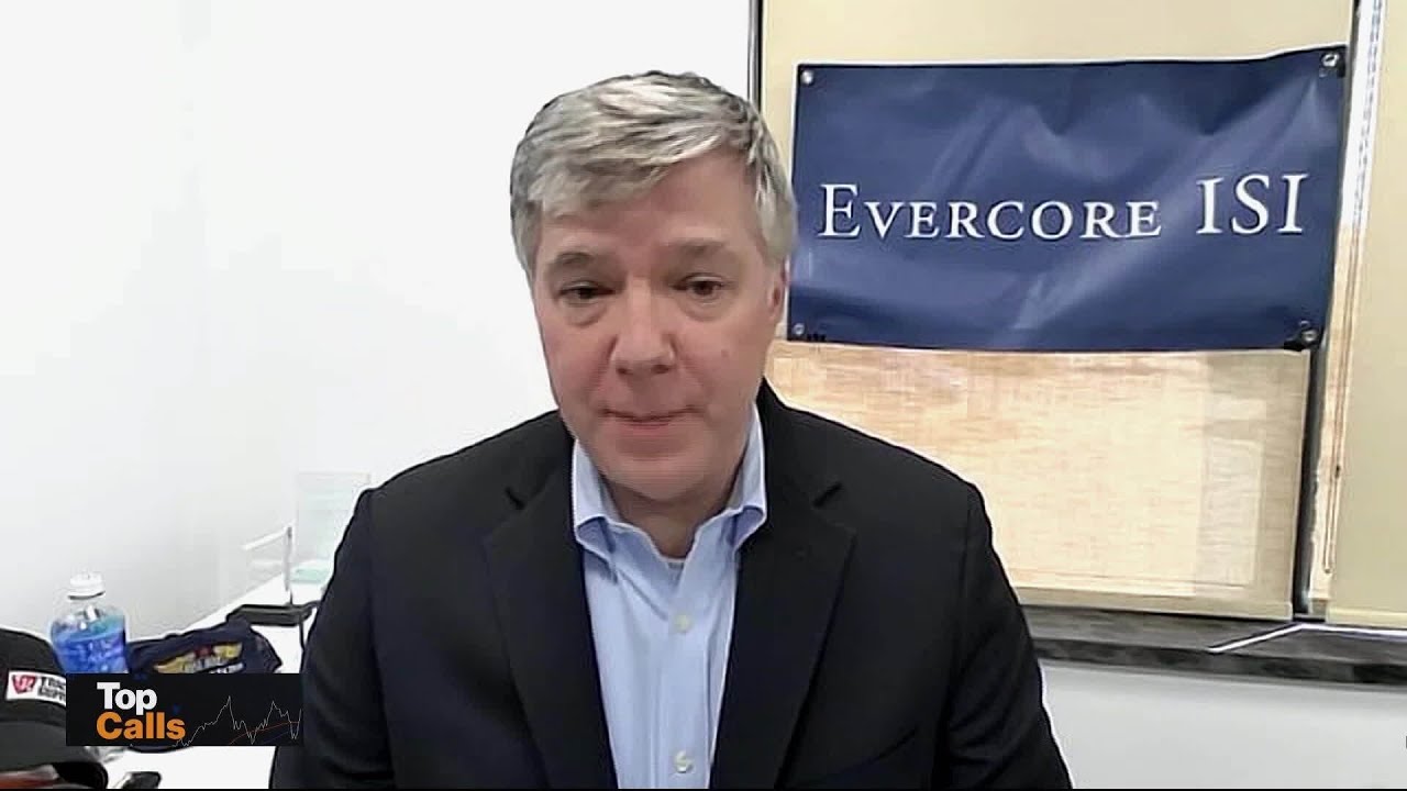 Top Calls: Walmart Raises Profit Outlook