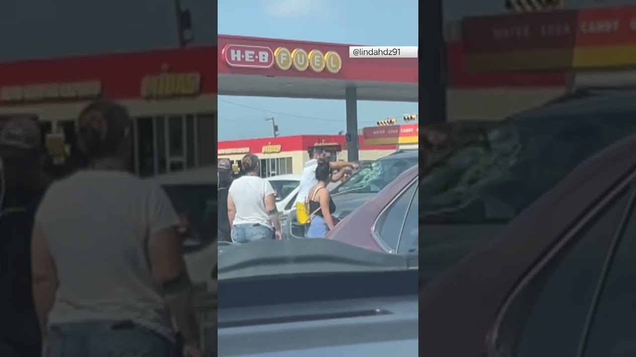 Dad smashes windscreen to rescue baby from hot car - The Global Herald