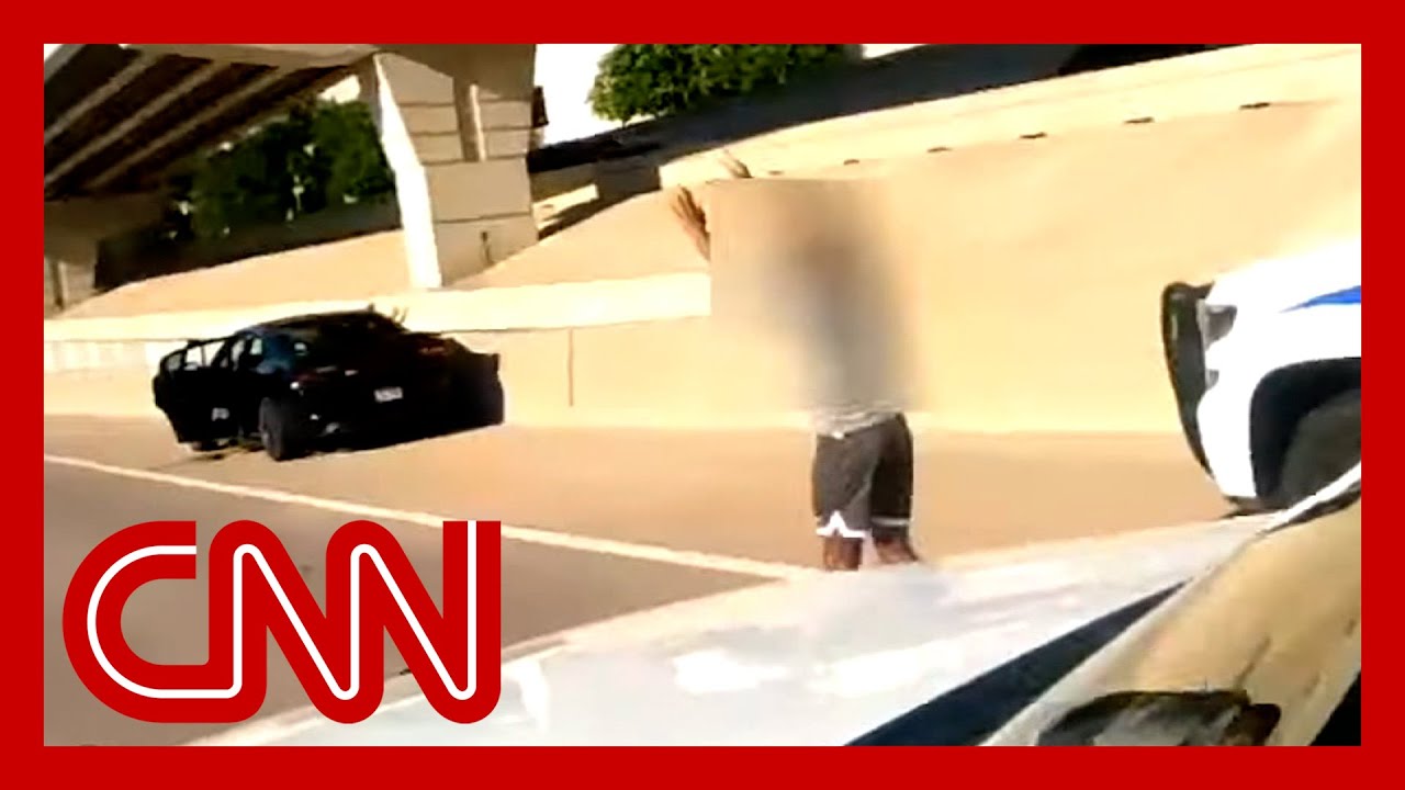 We Ve Made A Mistake Bodycam Shows Police Draw Guns On Family During