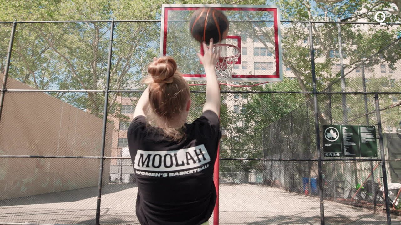 Why Engineering Sneakers for Female Hoopers Could Cut Injuries The