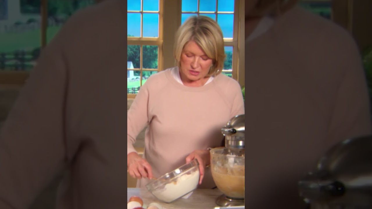How to Make Martha Stewart's Peanut Butter and Jelly Bars shorts The