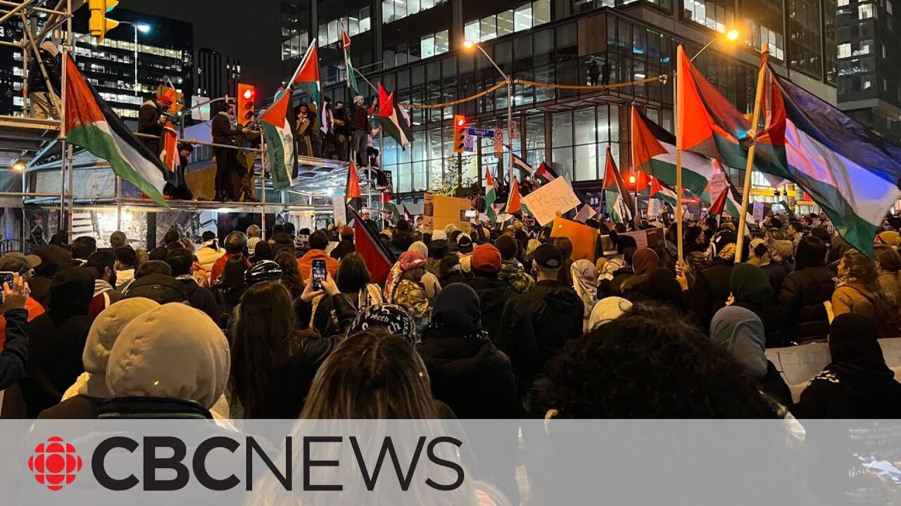 Pro Israeli pro Palestinian rallies draw crowds in Toronto Montreal
