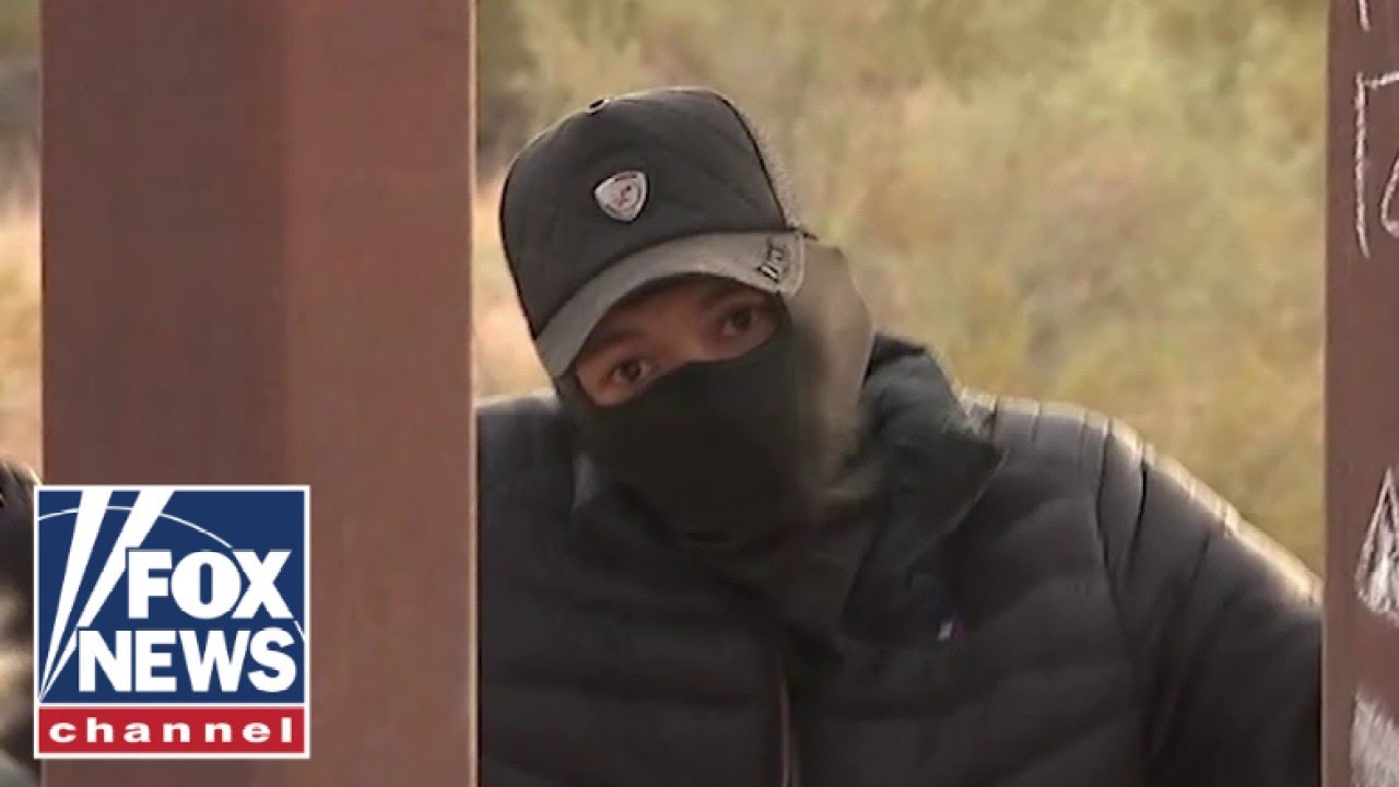 Watch Alleged Smuggler Saws Down Border Wall The Global Herald